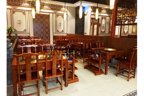 深圳哪里有火鍋店餐桌定制廠家，中式火鍋店設(shè)計(jì)要注意什么？